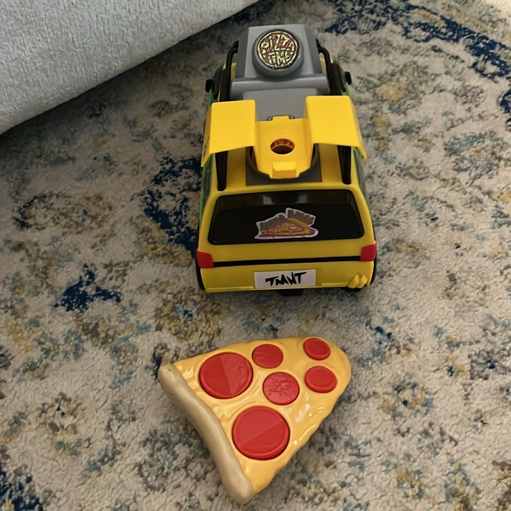 TMNT Remote Control Van - Picture 5 of 5